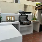 Maison Au Coeur De La Capte Апартаменты Йер